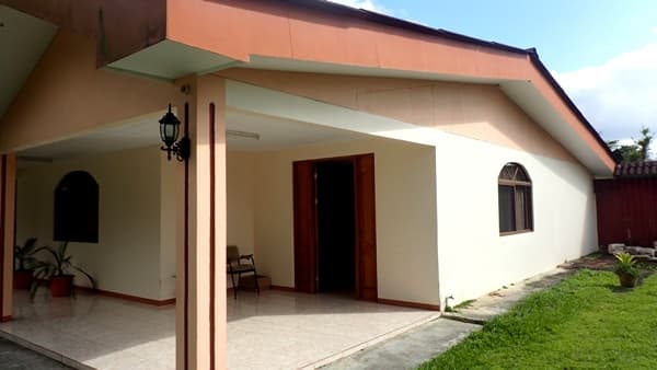 Lovely Remodeled 3 BR, Only 3 Blocks from Nuevo Arenal Town - 3