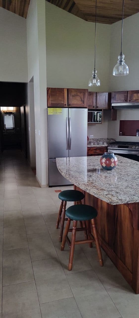 Luxury 2 Bedroom / 2 Bathroom Home W/  Stunning Lake & Volcano Views - 5