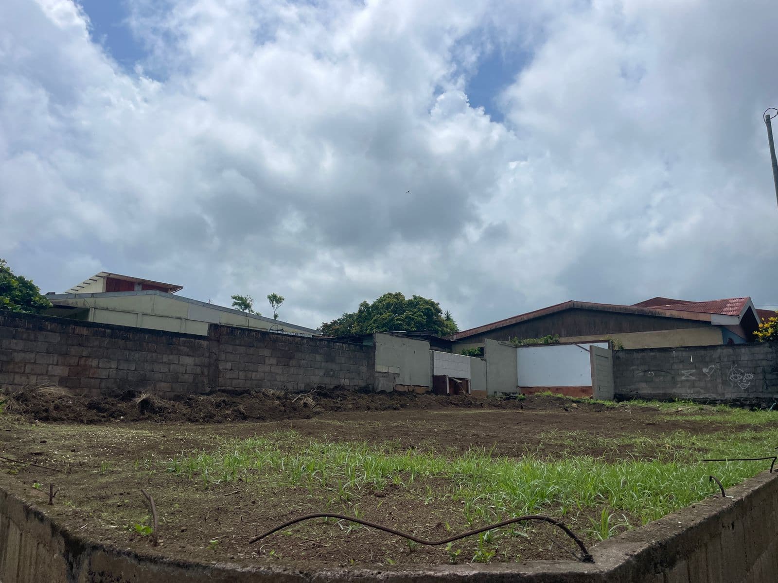 Lot of 294 M2 (0,07 Acre)  with mountain in downtown Tilaran 