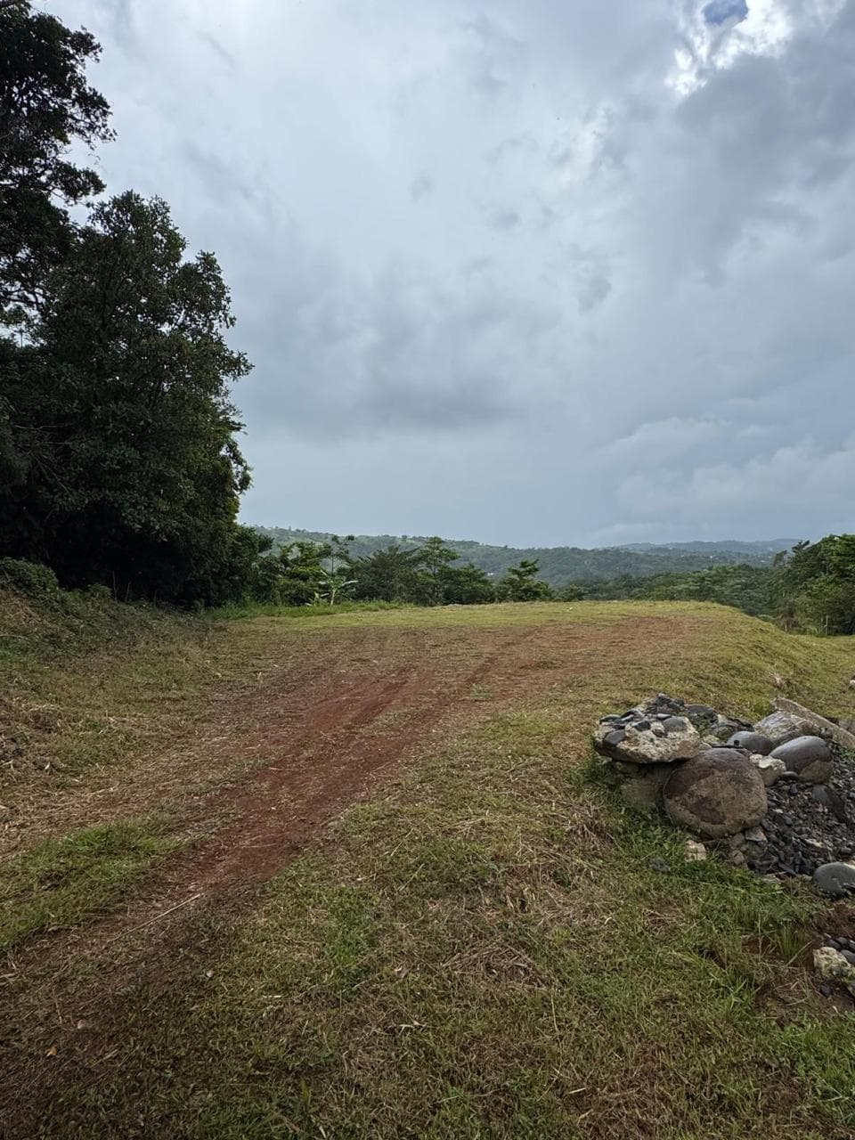 Expansive Lake-Access Property in Turtle Cove, El Aguacate