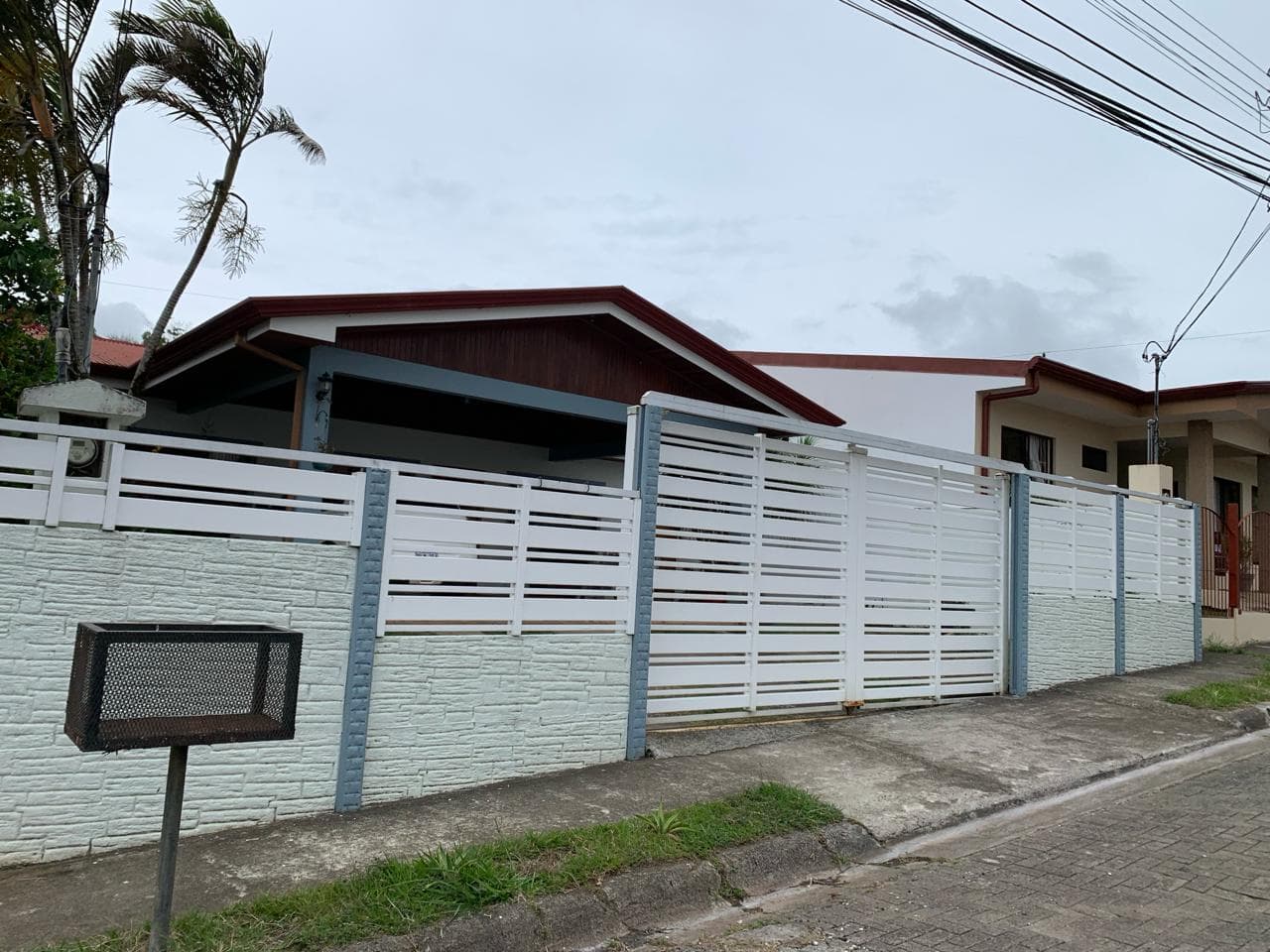 Cozy 3-Bedroom 2- Bathroom House on Spacious Land in Tilaran  - 2