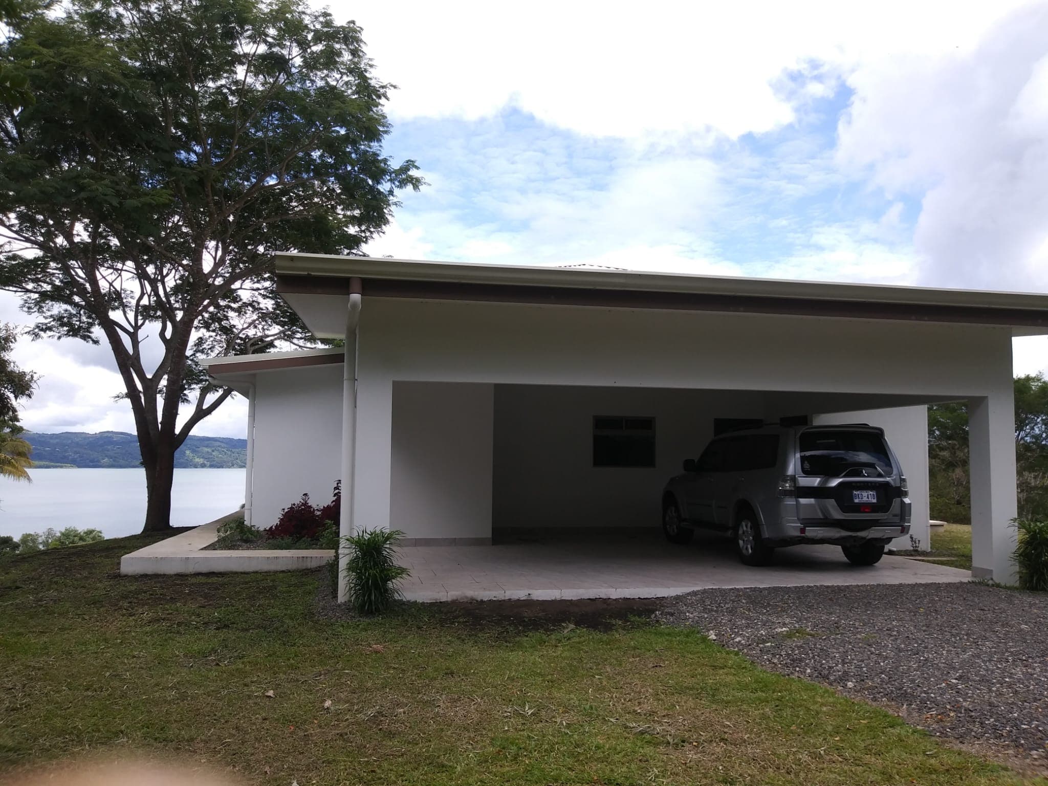 Beautiful Home 2BD 2.5 BA w/ Greenhouse, Volcano Views & Modern Comforts 