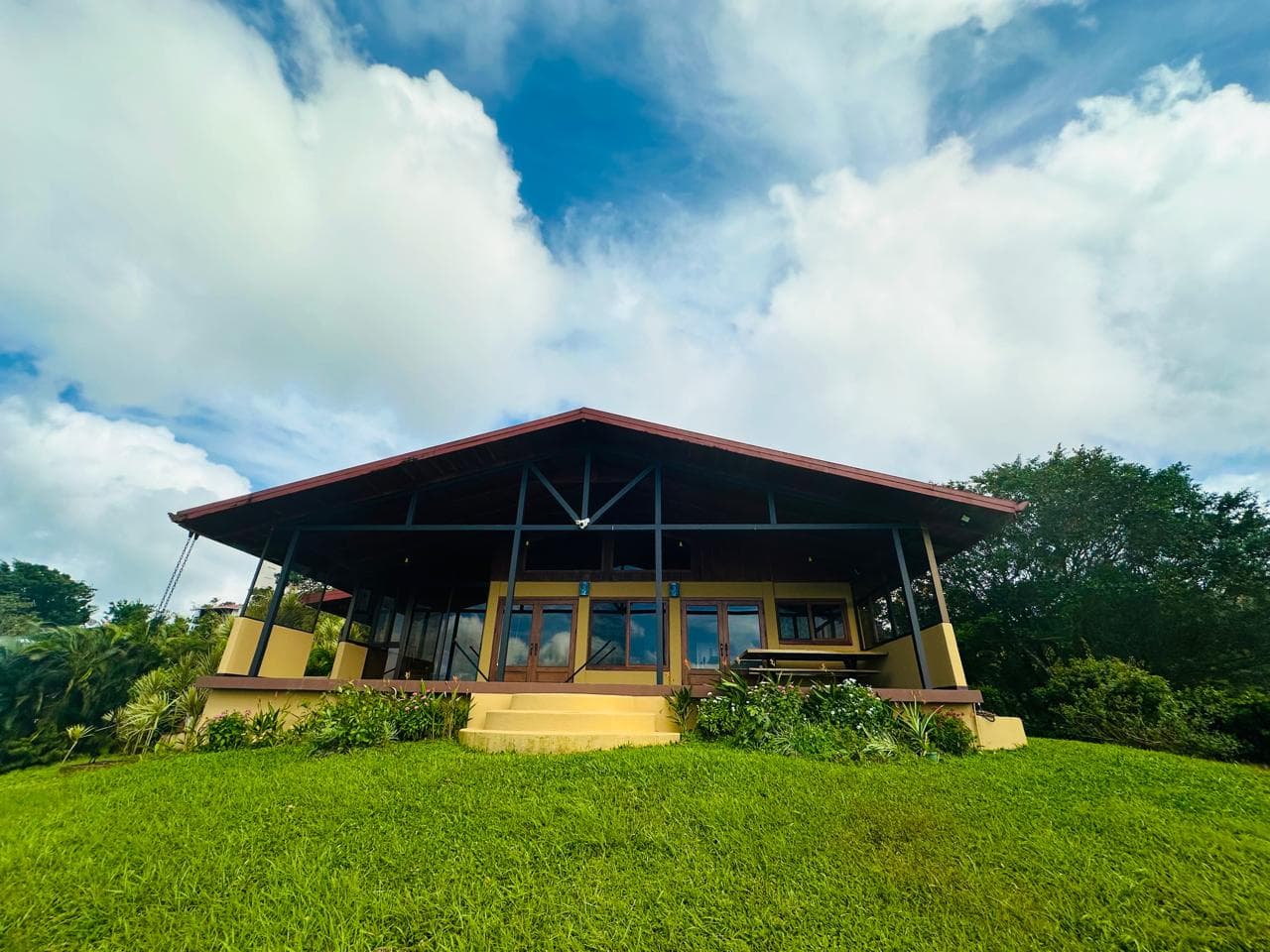 Spacious Home with Guest House, Stunning Views & Natural Beauty In Rio Piedras 