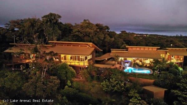 Modern Bali-Style Home, 8 BD, 5 BA 3,70 Acre In Nuevo Arenal - 2
