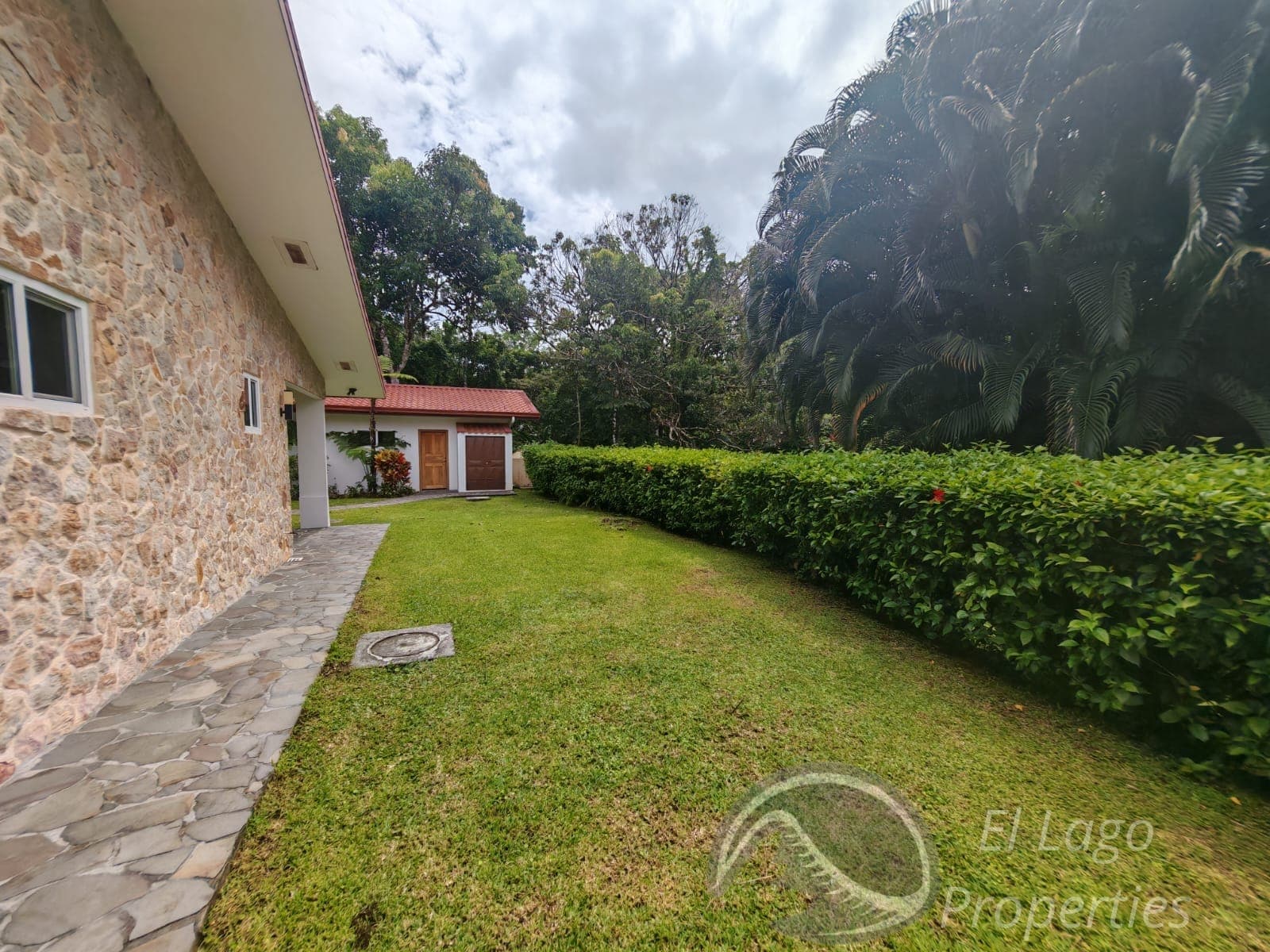 Luxurious Home 4 BD 4 BA With Amazing Lake Views In Nuevo Arenal  - 4