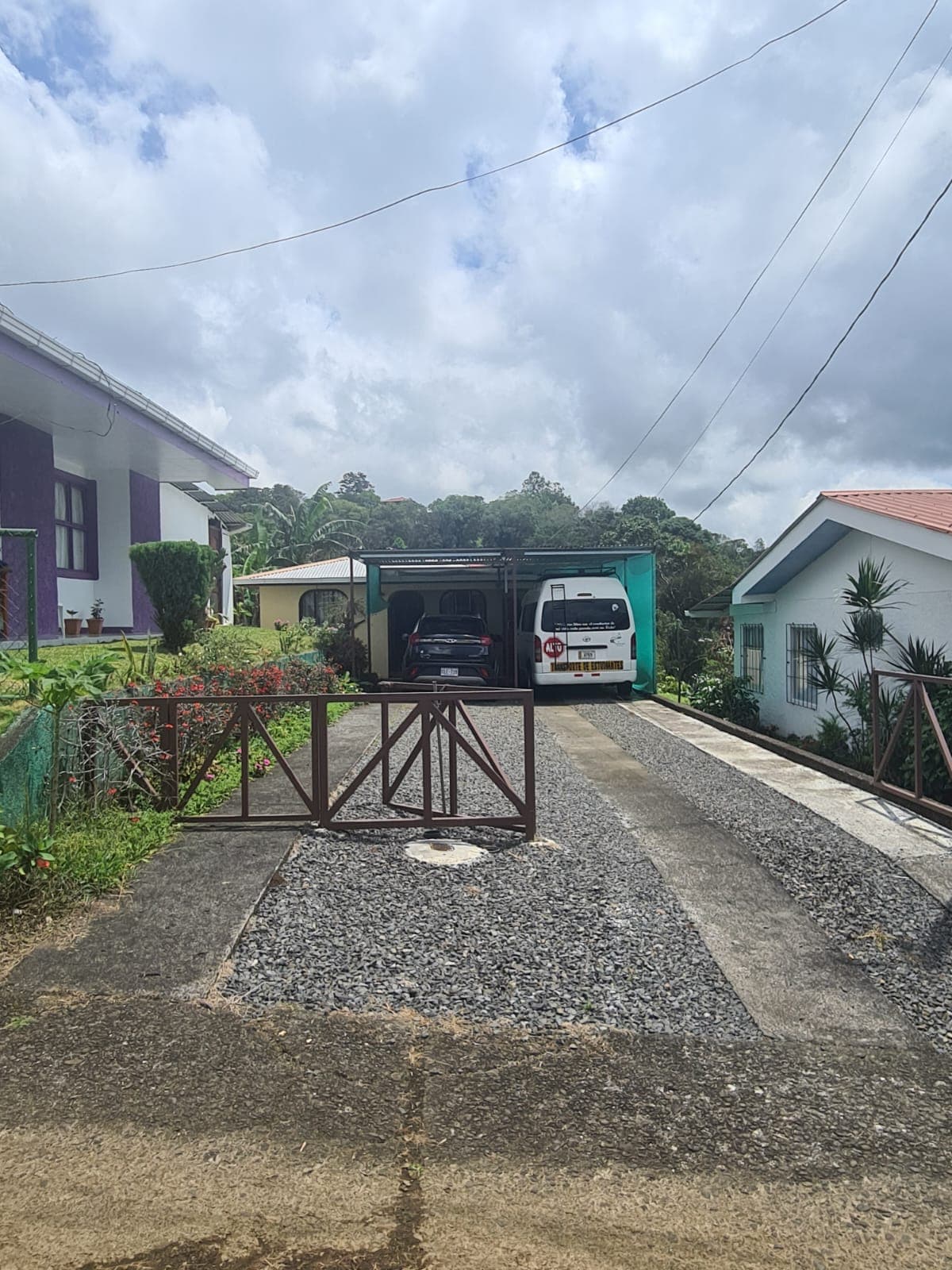 Charming, 3 BD, 1 BA, Tico Home with Tons of Potential in Nuevo Arenal 