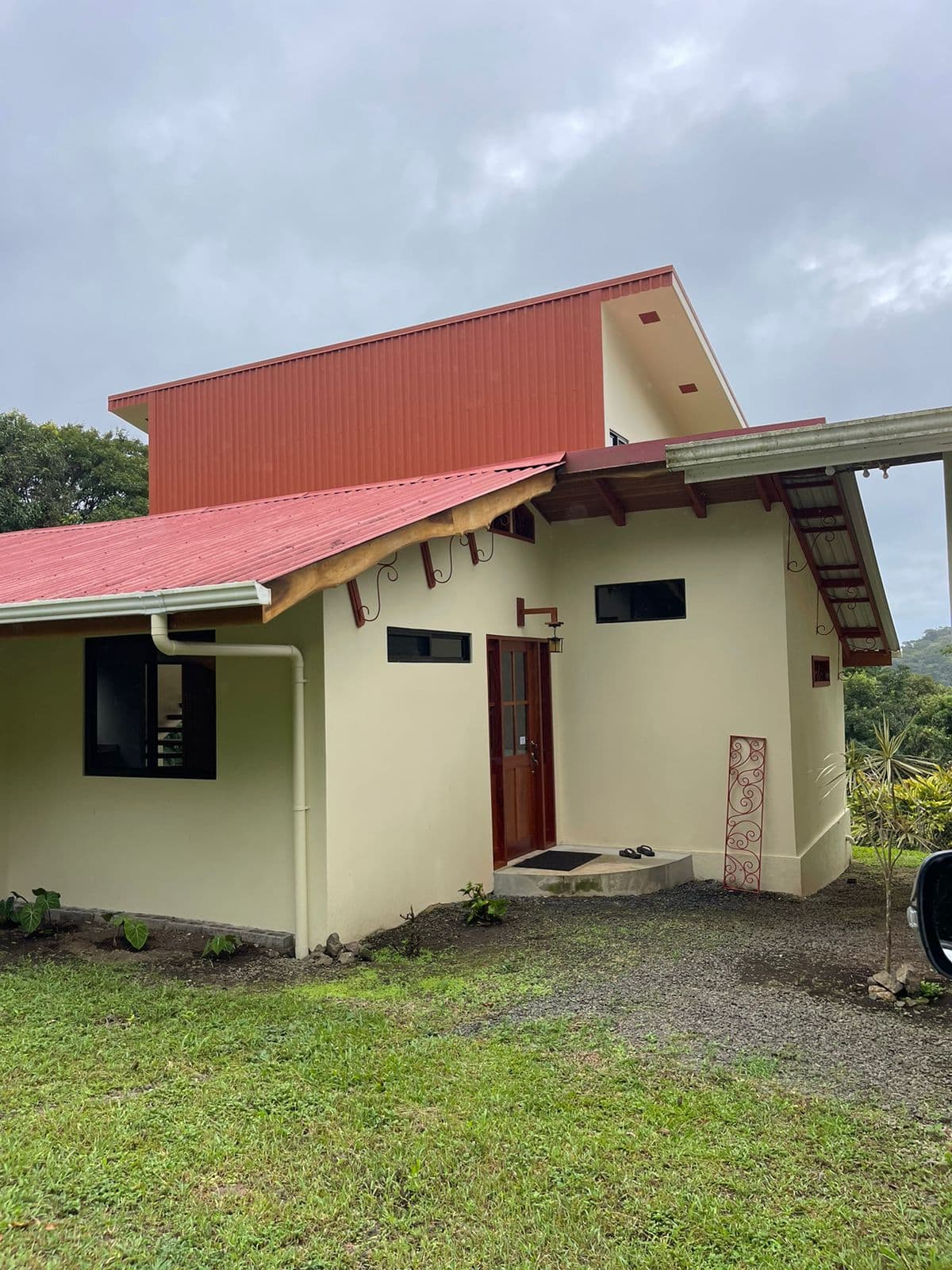 Charming 132 m² Home on 5,000 m² Lot w/ Creek in a Gated Community - 4