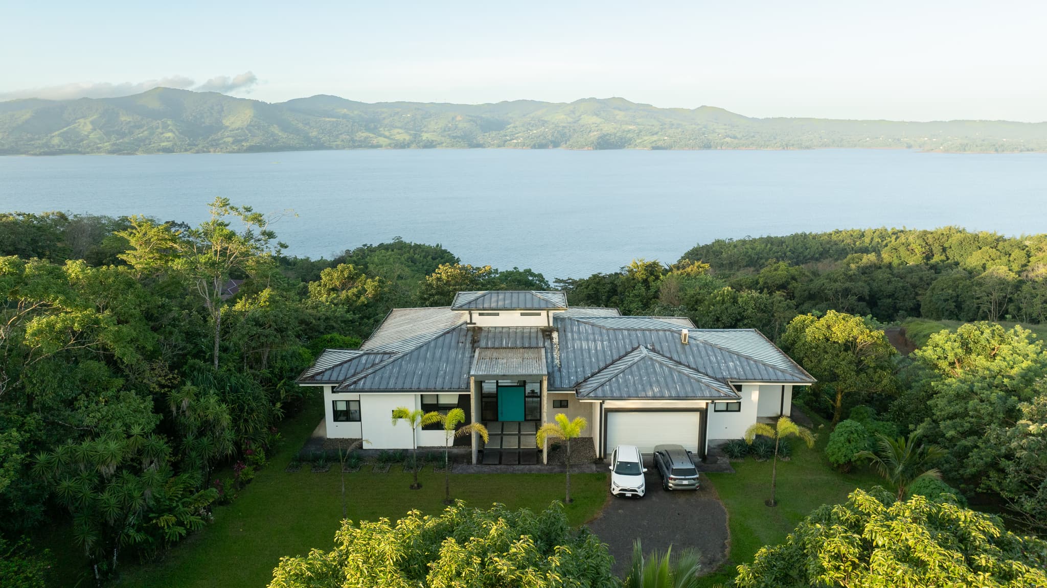 Luxury Home with 4 Bedrooms and Breathtaking Lake & Mountain Views - 4