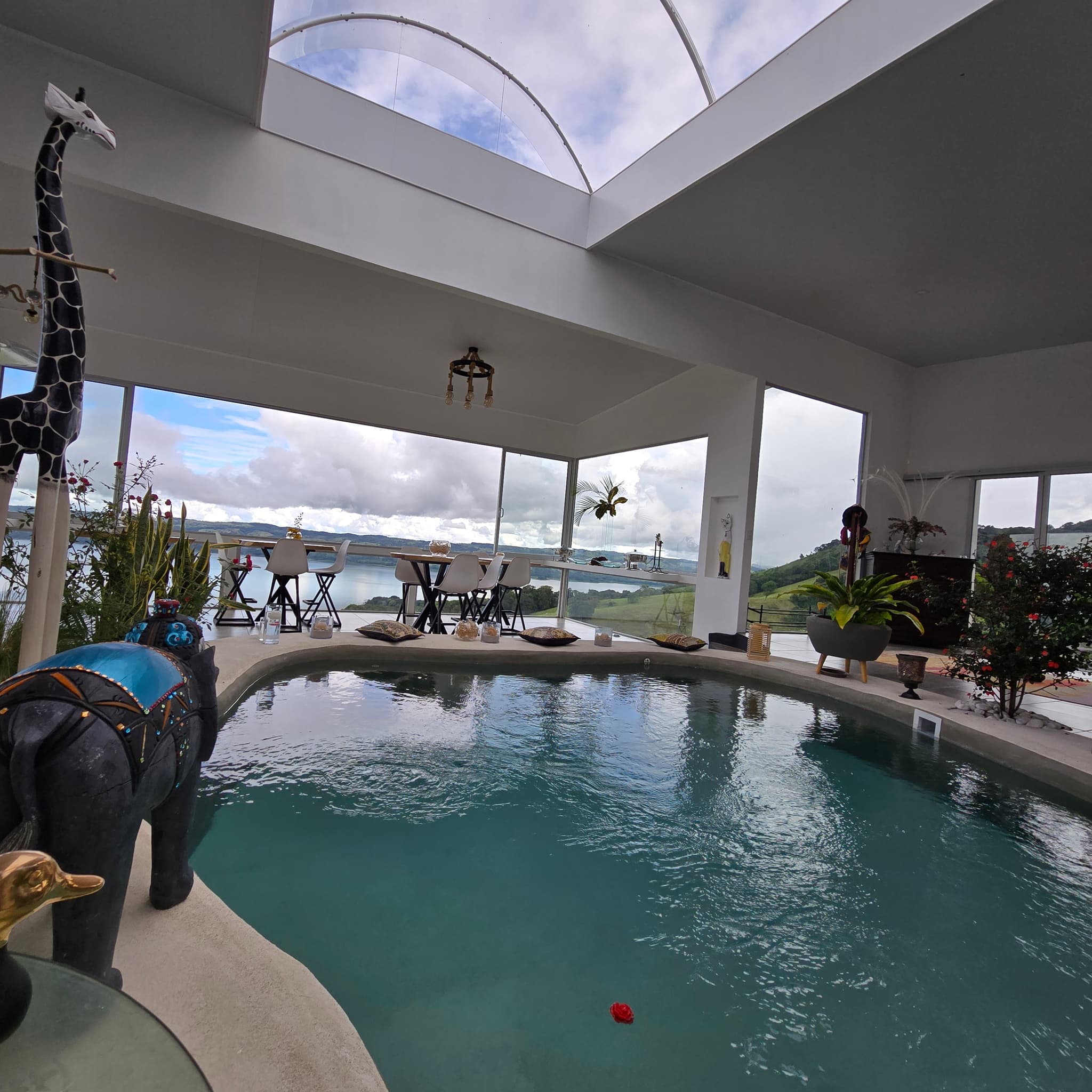 Luxurious Residential Complex with Income Potential in Tronadora - 4