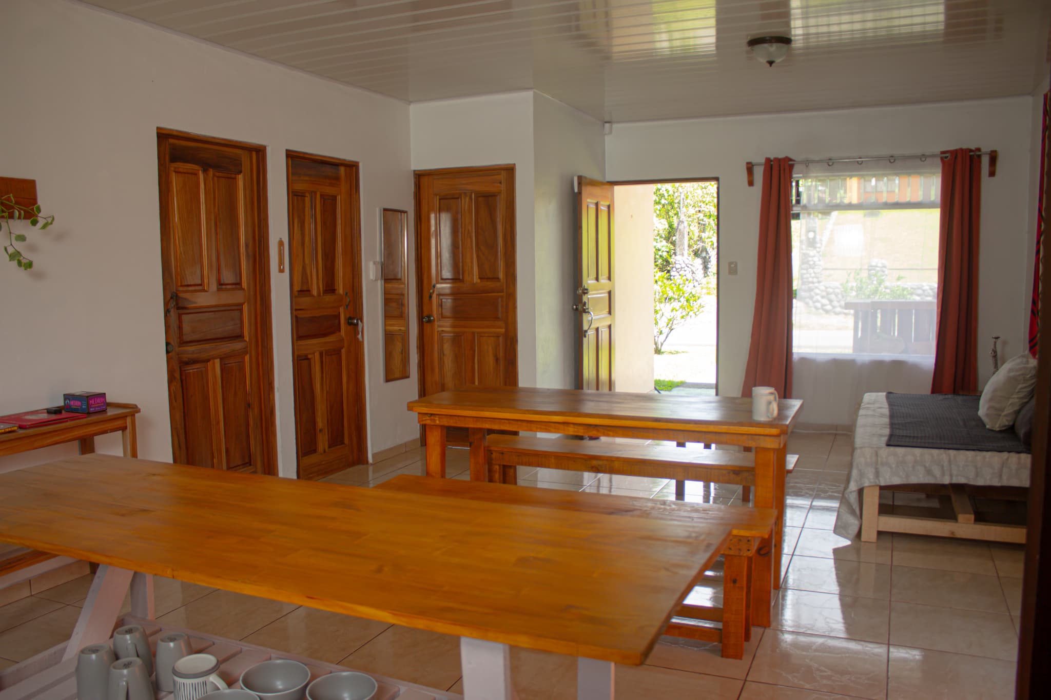 Cozy, 3BD/1BA House walking Distance to Downtown Nuevo Arenal - 3