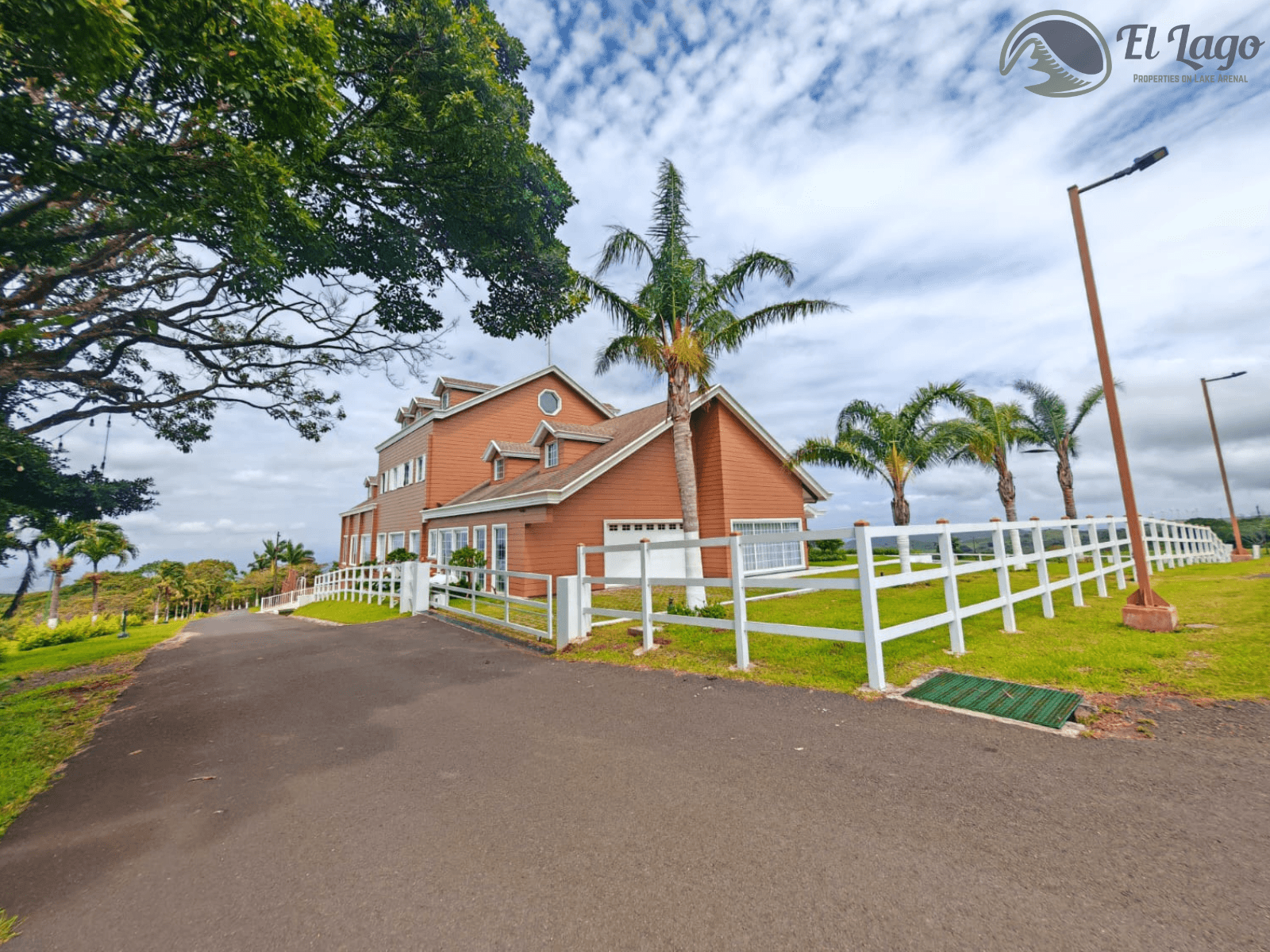 Luxury Estate w/ 8 BD, 9 BA, Private Forest, and Development Potential - 3