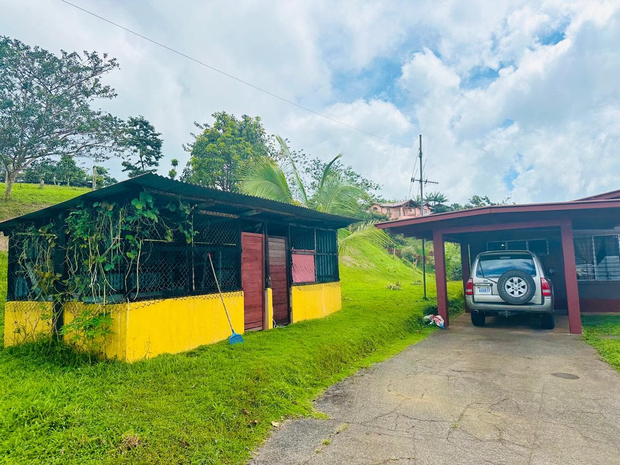Charming Home with Lake Arenal Views – Spacious Lot & Natural Beauty  - 5