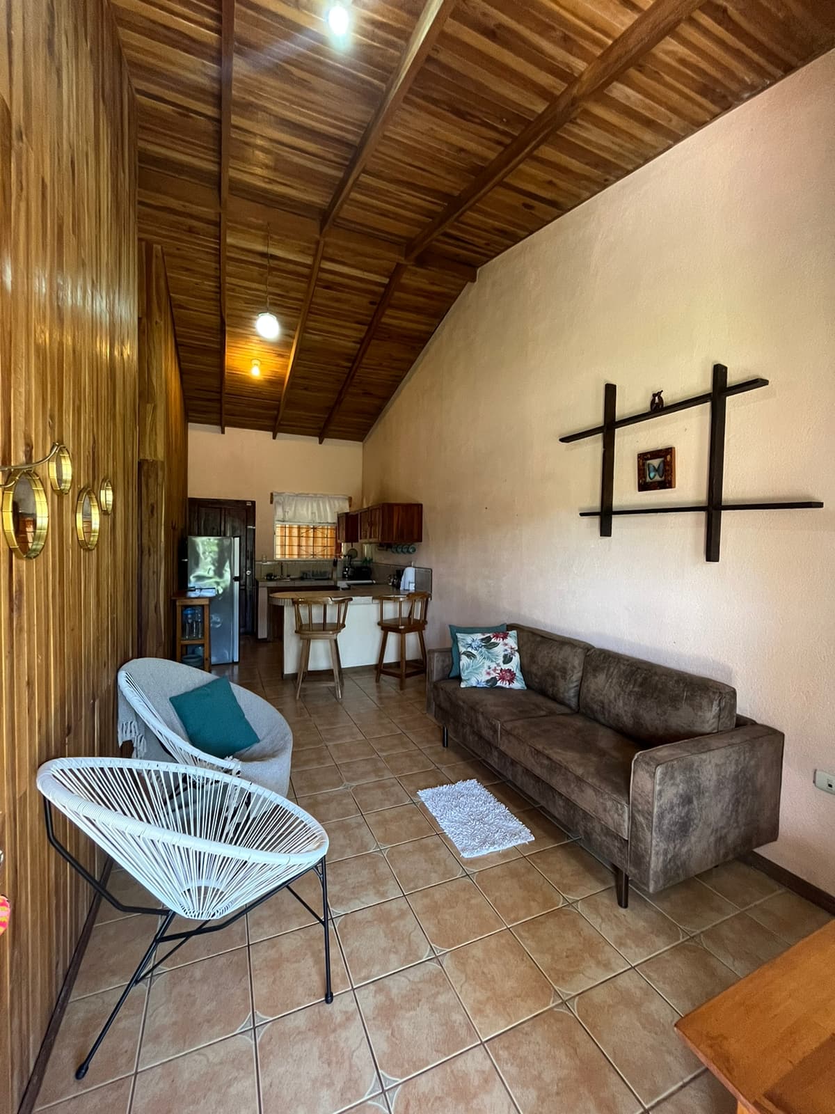Cozy, 2BD/1BA House walking Distance to Downtown Nuevo Arenal - 2
