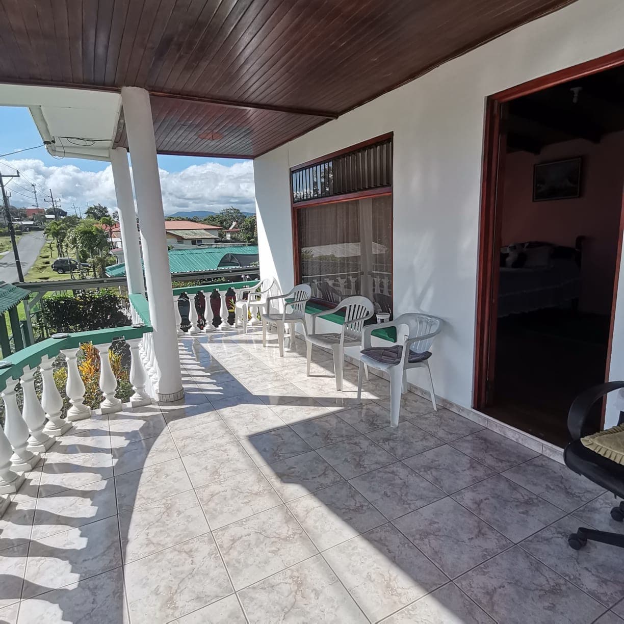 Lovely 2  Story Home + 2 Rental Cabins near Downtown Nuevo Arenal - 5