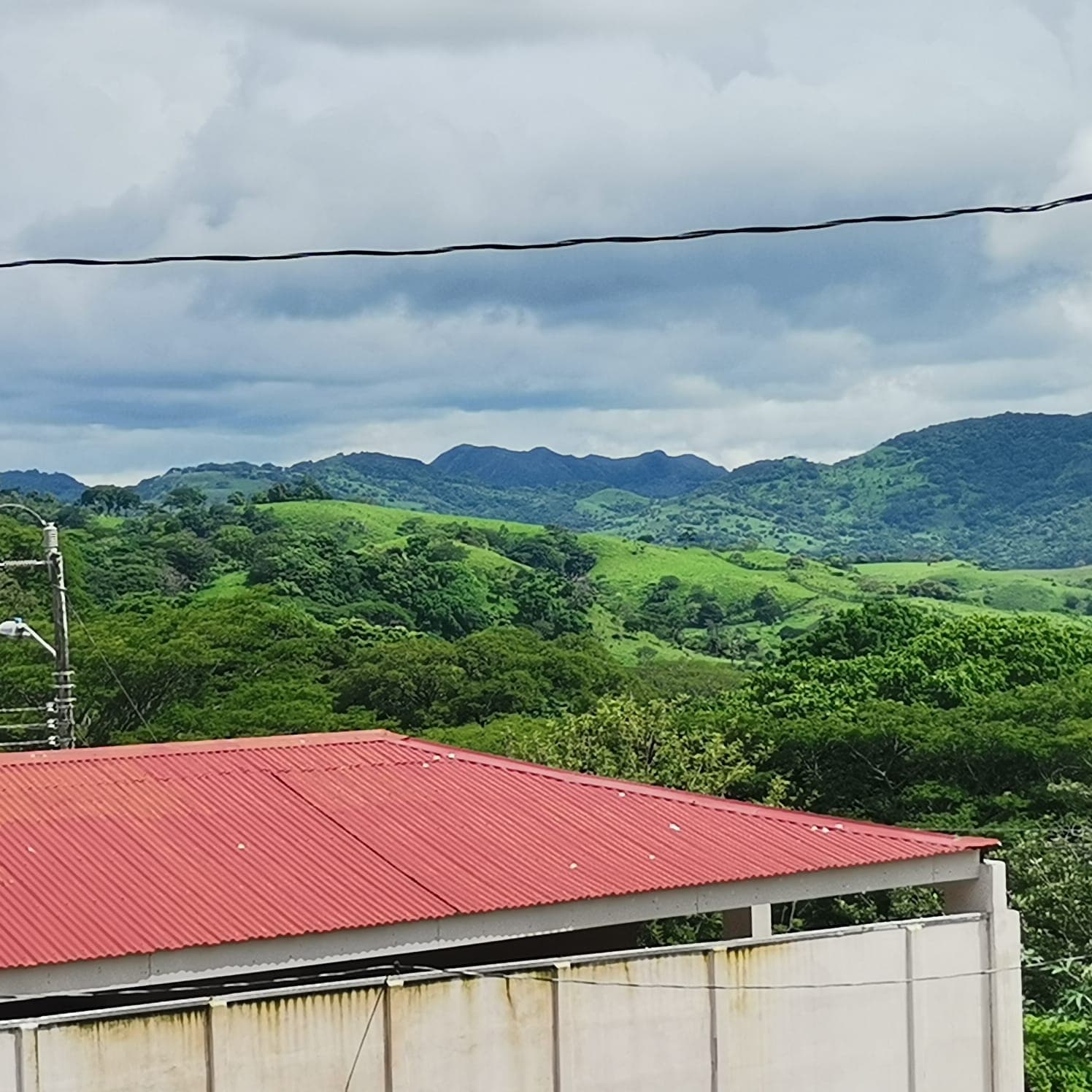 READY TO BUILD! 400 m2, Mountain and Jungle View Lot in Tilaran - 2