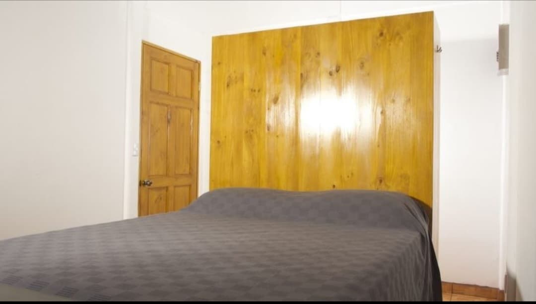 6 Houses, 1BD/1BA Lake View Cabin in Private Gated Community w/ Utilities  - 5