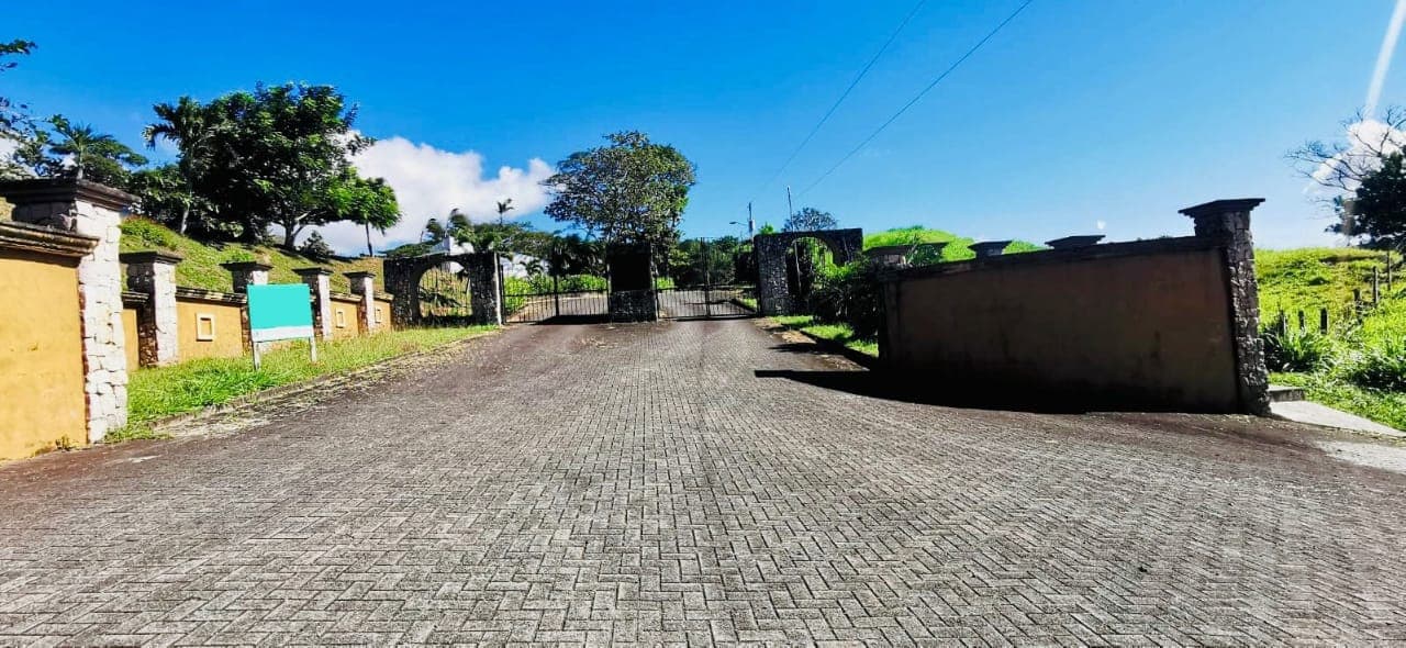 Amazing, 5,742 m2 (1.4 acre) Corner Lot in Gated Community in Tilaran  - 5