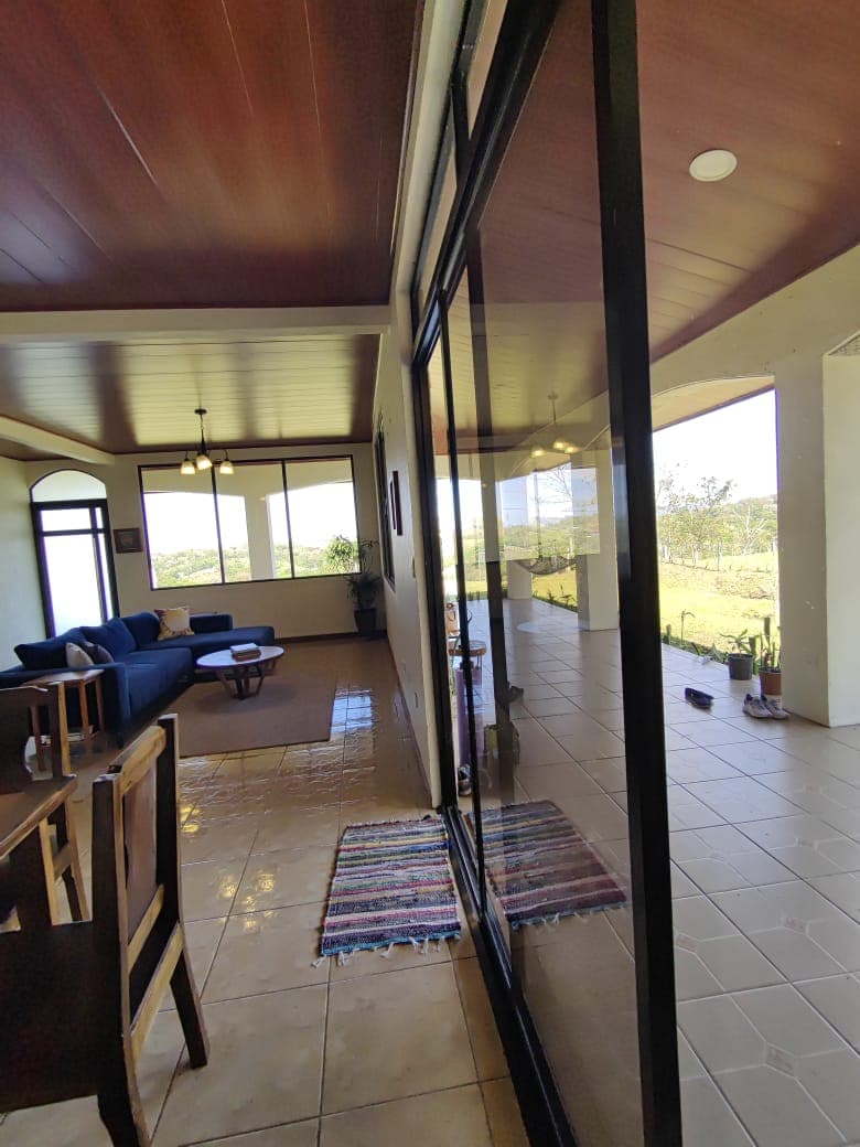 Gorgeous, 2 Story - 3 BD/2.5 BA Lake, Volcano and Mountain View House  - 4