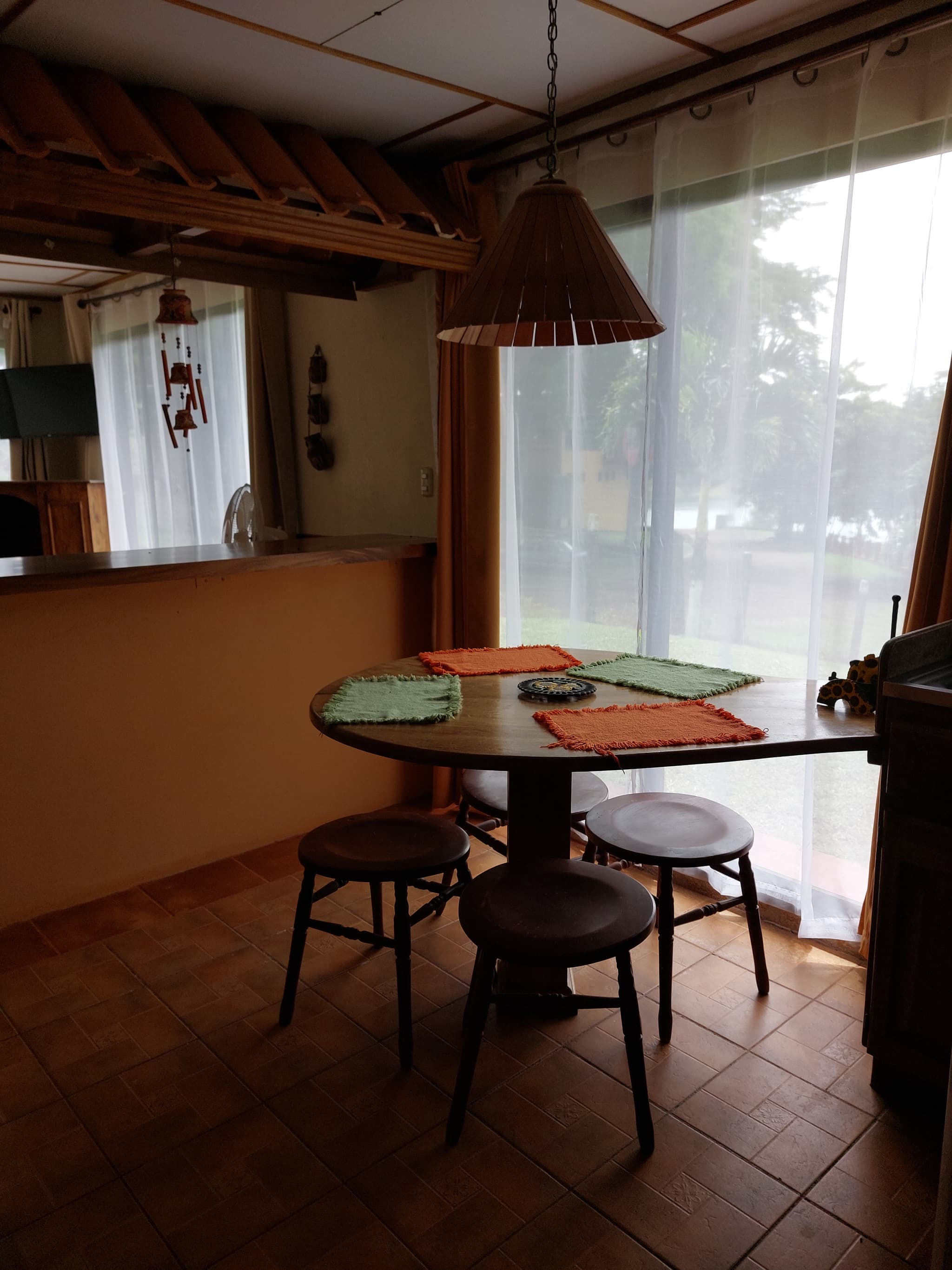 Beautiful 2 BD/2BA Cotagge + office, large enclosed backyard  - 4