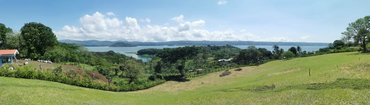 Magnificent, 1.2-acre, Lake View Lot Near Lake Arenal in Tronadora 