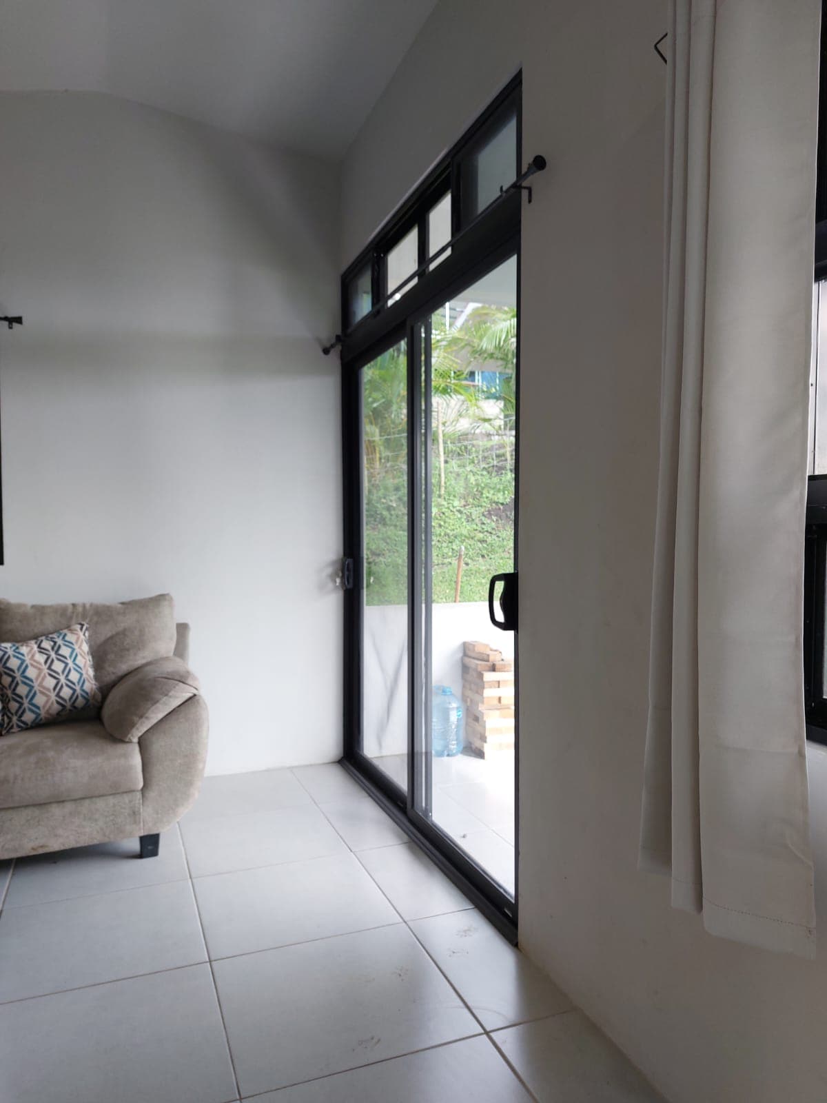 Cozy,1BD/1BA Lake view Apartment with Private Lake Access in Tronadora  - 2