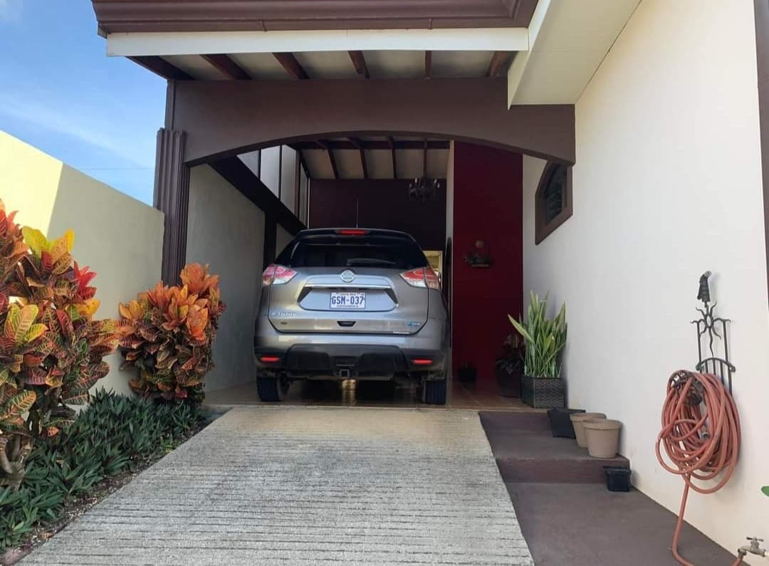 Fantastic 3 BD/2 BA Home in Tilaran’s most Desirable Neighborhood - 2