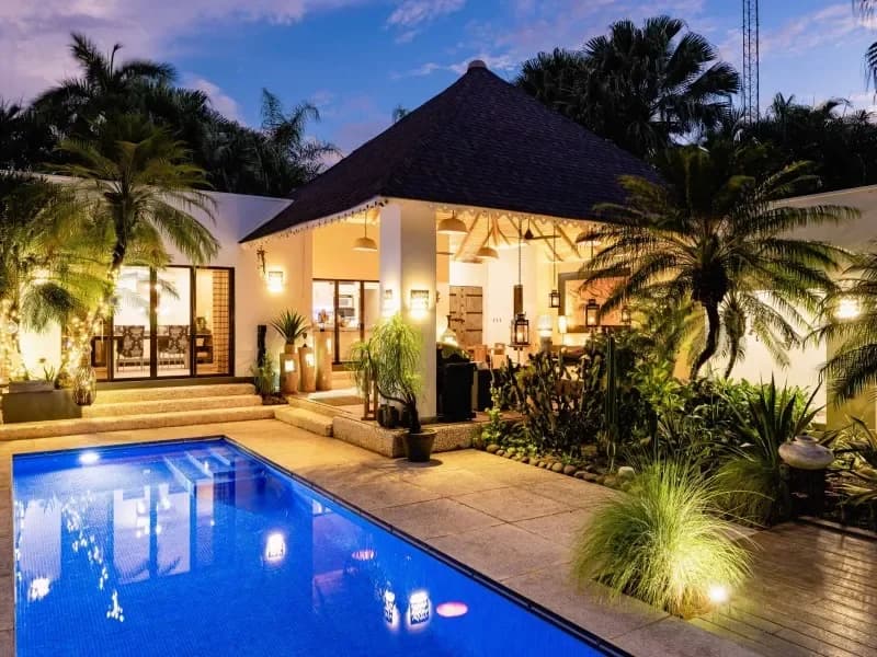 Modern and spacious 3 bedroom villa on a large size lot located near Tamarindo - 3