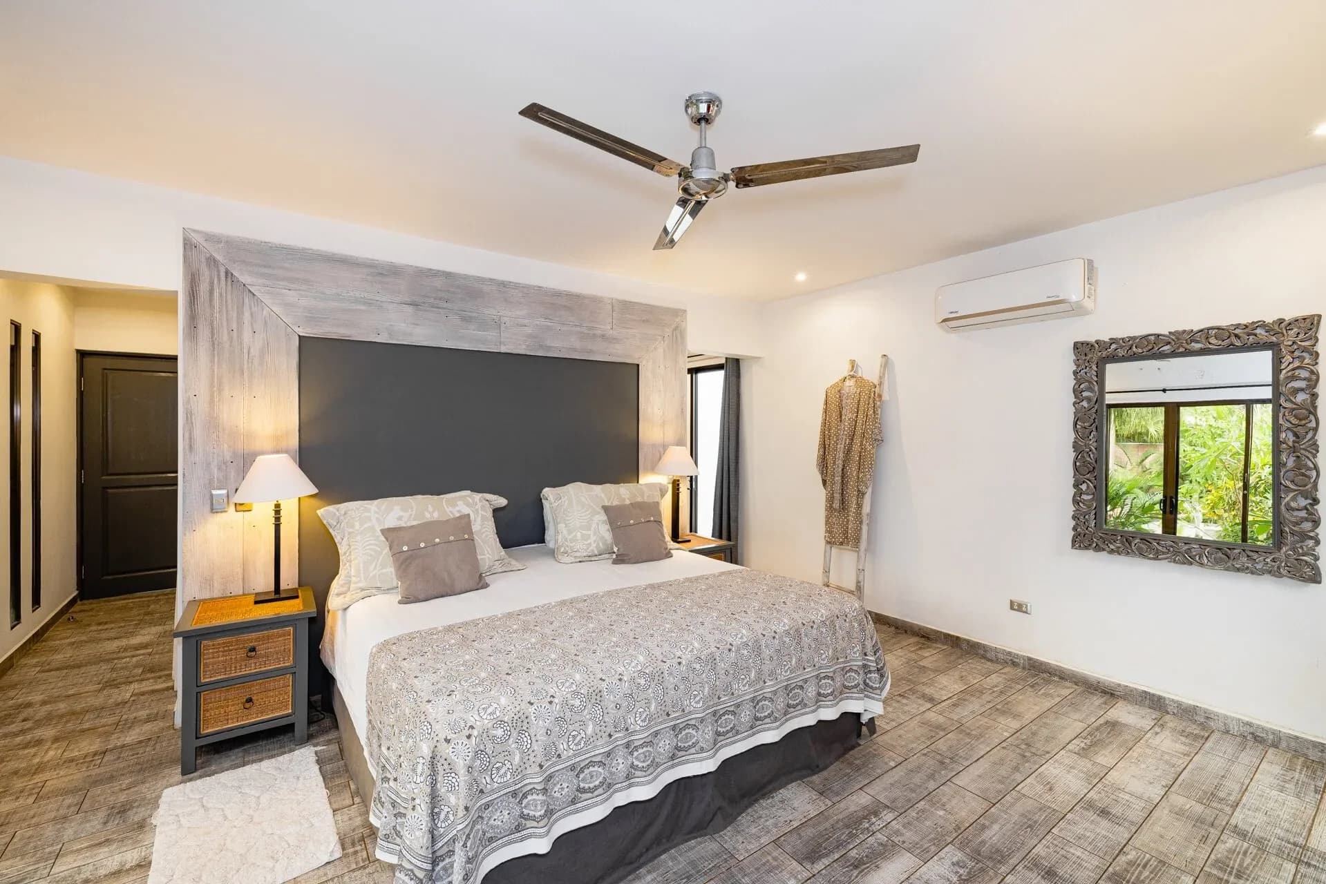 Modern and spacious 3 bedroom villa on a large size lot located near Tamarindo - 4