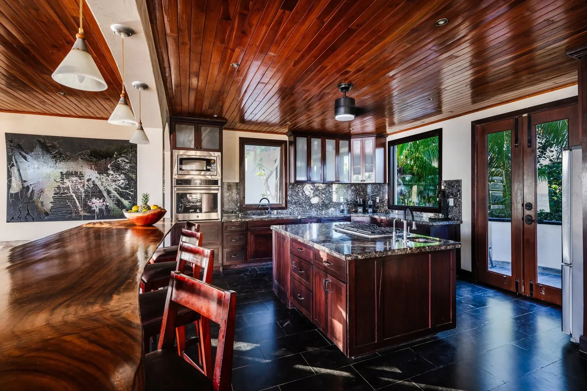 Welcome to Villa Esperanza: A Beachfront Oasis in Playa Negra for Sale - 3